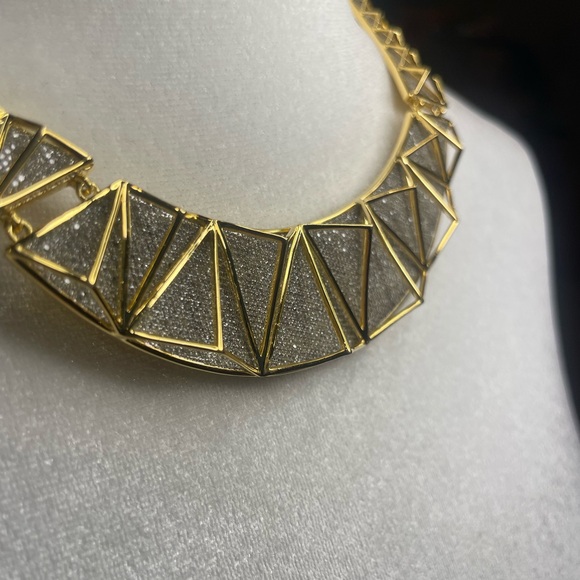 NWOT nOir Elegant Gold and Silver Geometric Necklace - Picture 5 of 8
